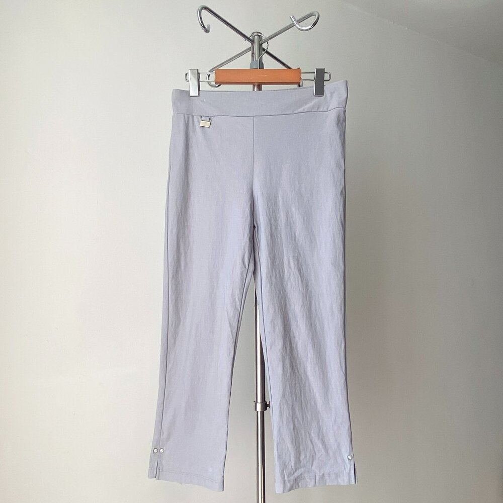 🍂 Y2K Vintage Silver Light Grey Capri Pants with Pearl Hem – Amari Couture